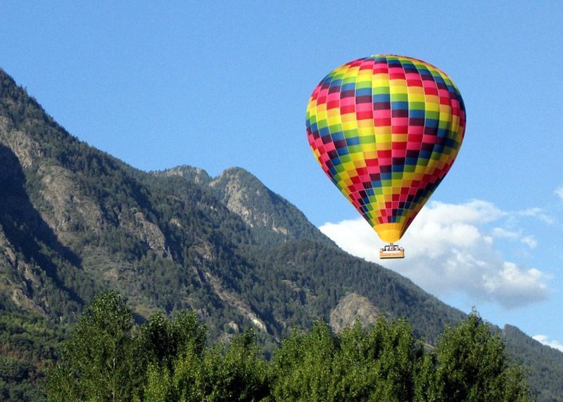 La vallée d'Aoste avec Art Montgolfières