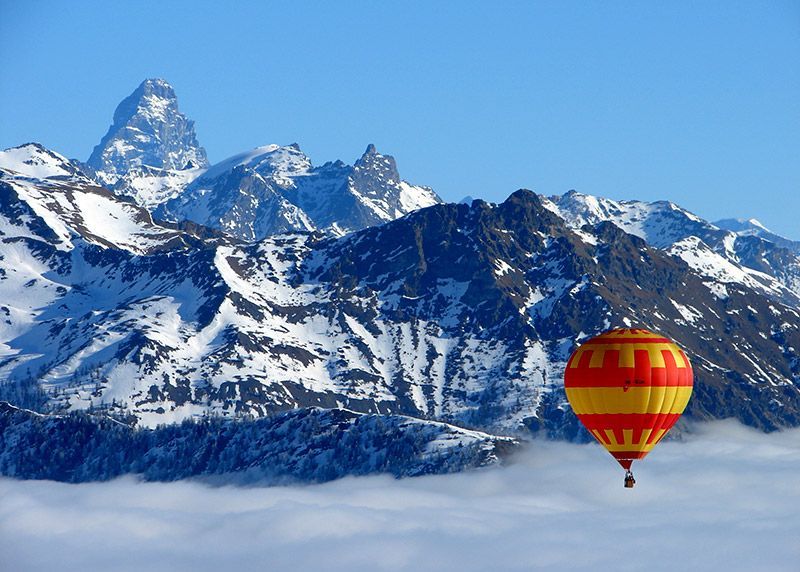 Vue aérienne des Alpes Italienne