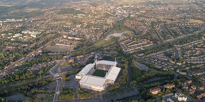 Les proportions du stade et de la ville de Lille