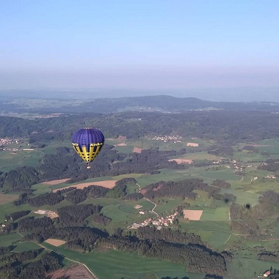 Petit tour de montgolfière dans la vallée de l'Ance