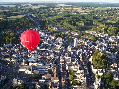 la montgolfière sur la ville de Loches