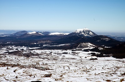 Le Puy de Dôme enneigé