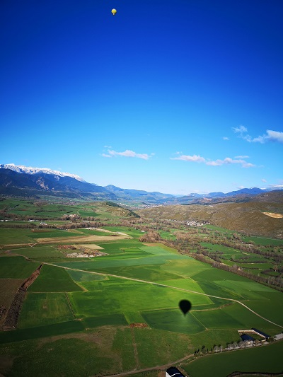 L'ombre portée du ballon dans la vallée