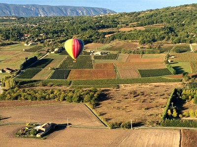 Au pied de la montagne du Lubéron